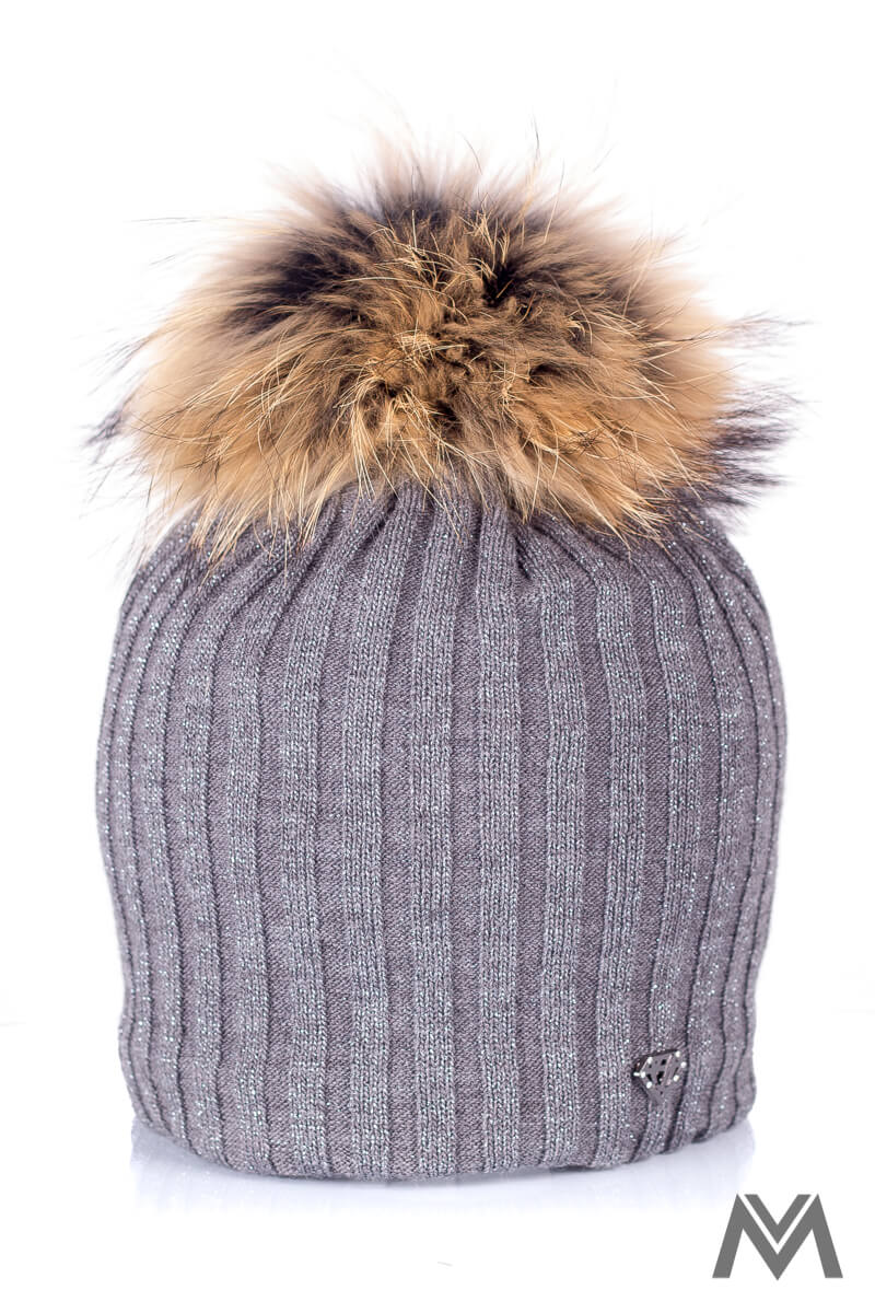 ciapka, damska, prava kozusina, brmbolec, moderna, vianoce, darcek ciapka, damska, prava kozusina, brmbolec, moderna, vianoce, darcek