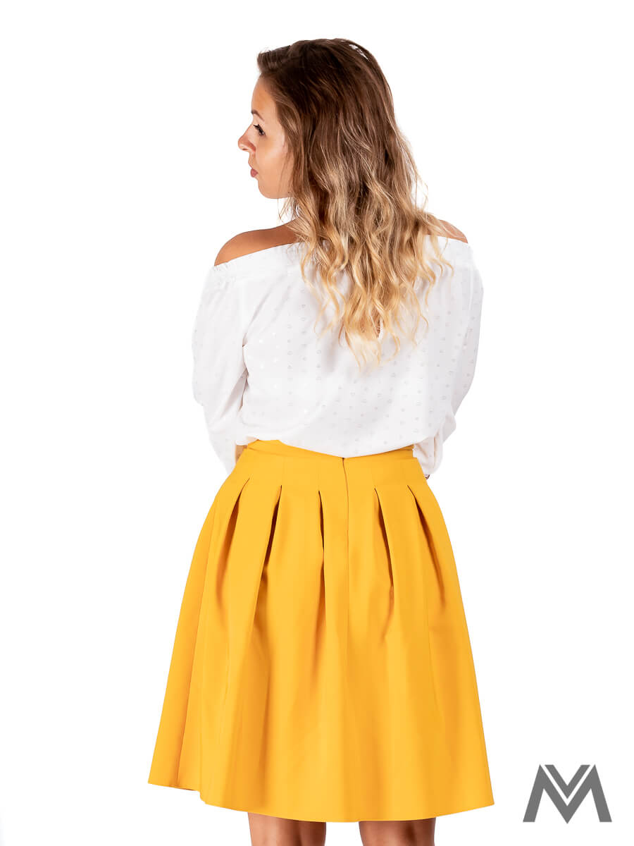 žena, oblečenie, šaty, dámske šaty, retro šaty, letné šaty, šaty,  bez rukávov, bodkované šaty, kvalitné, sexy, trendy, luxusné, pohodlné, praktické, červená, krajka, čipka, pastelová, puzdrová, asimetrické šaty, originálny strih, horčicová, skladaná sukňa