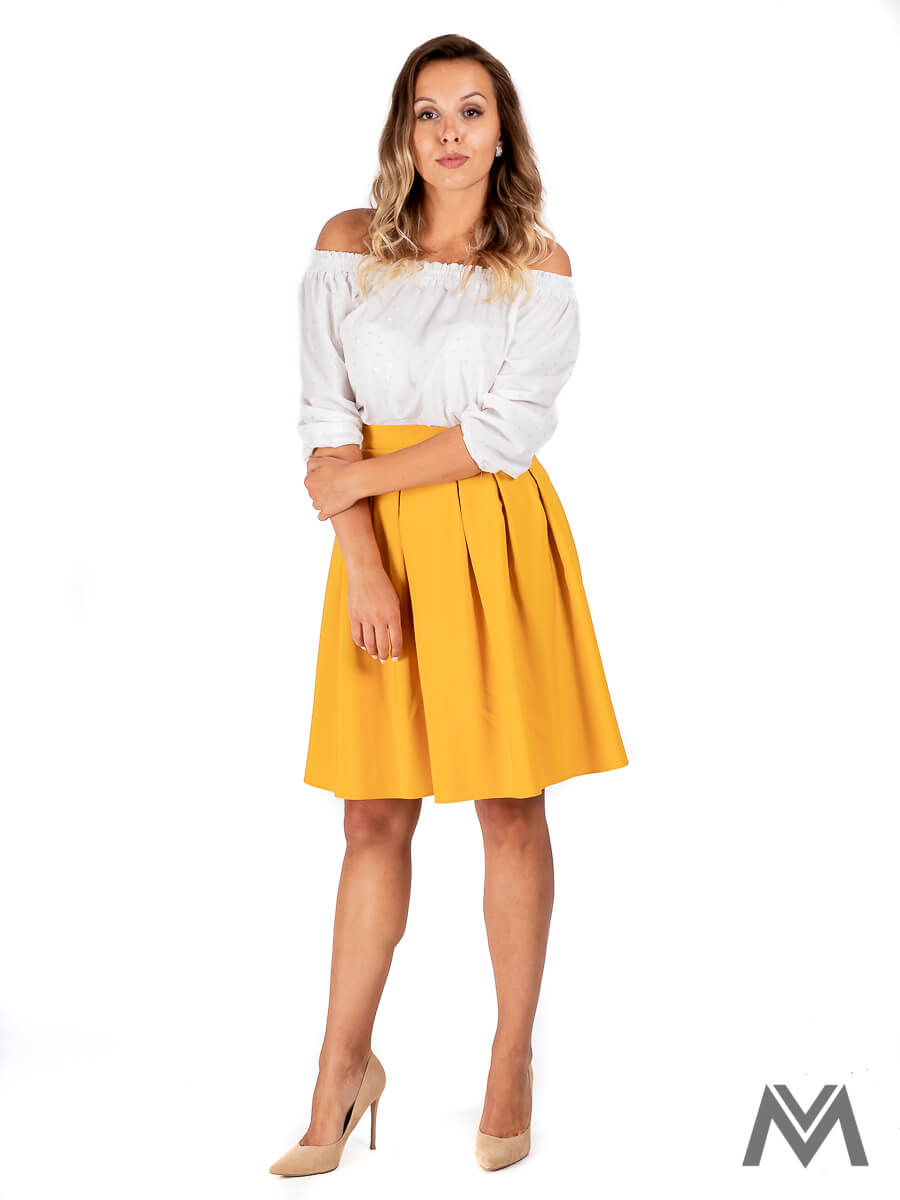 Skladaná dámska sukňa v horčicovej farbe