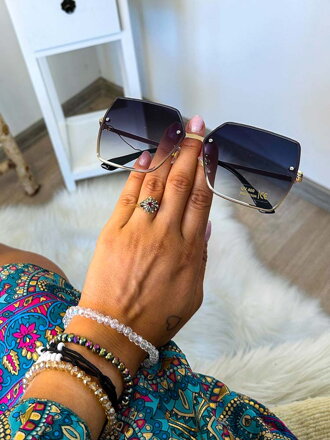 Moderné dámske slnečné okuliare 