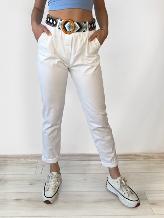 Biele dámske  nohavice s opaskom 