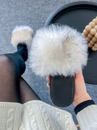 Dámske huňaté papuče s kožušinkou Model 106 bielo-čierne