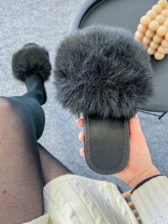 Huňaté papuče čierne Model 55 dámske  s kožušinkou