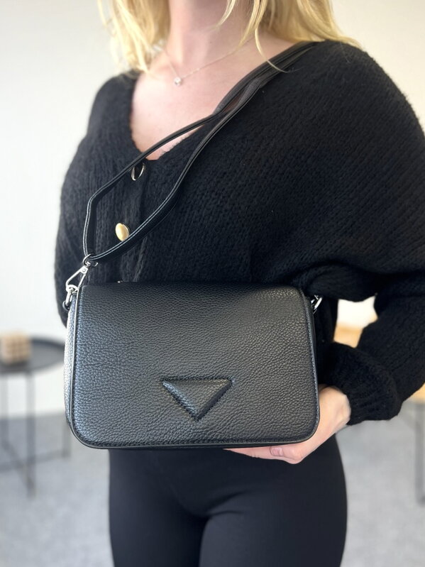 Čierna moderná crossbody kabelka 