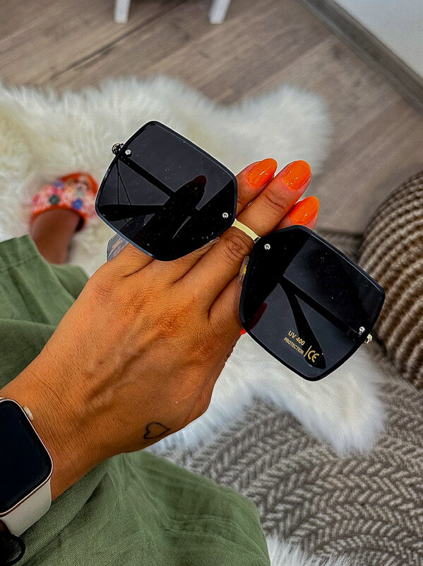 Luxusné dámske okuliare v čiernej farbe