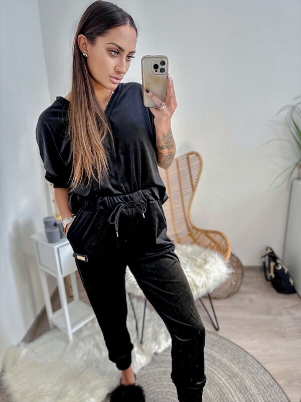 Luxusná dámska velúrová súprava čierna 